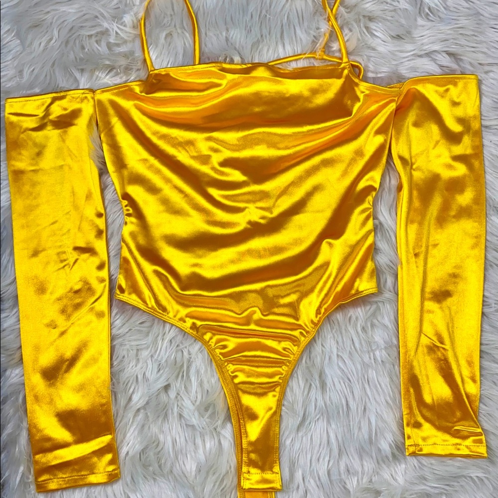 FashionNova Yellow Long sleeve